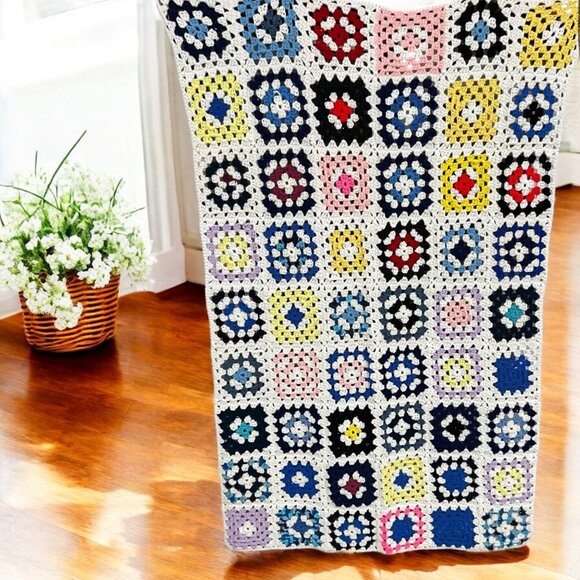 Vintage Granny Square Retro Crochet Afghan Handmade  Grandmacore Throw Blanket - Picture 1 of 5